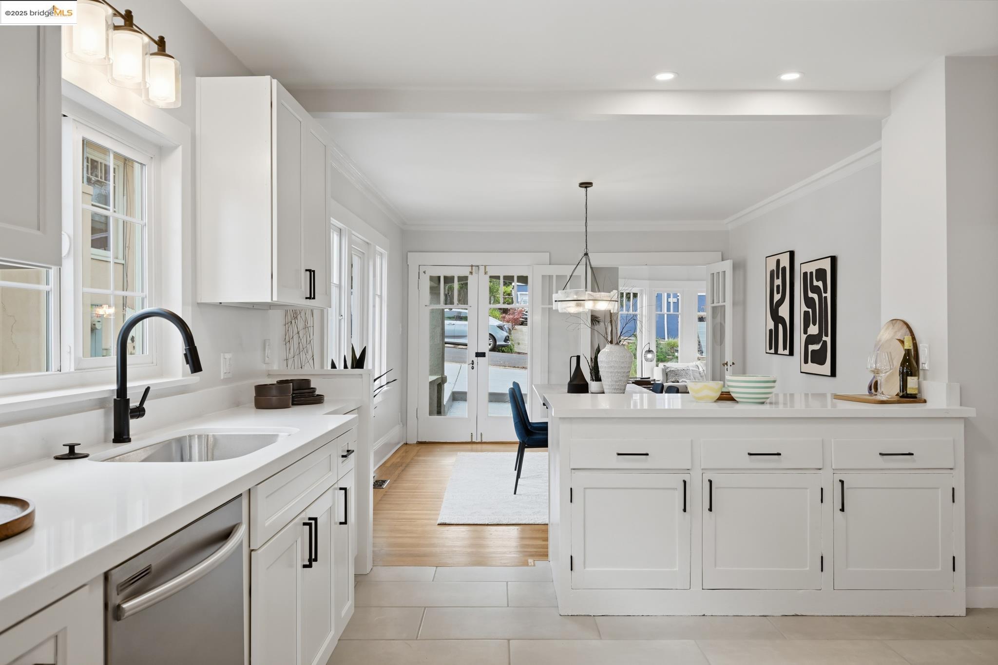 Detail Gallery Image 17 of 45 For 2918 Modesto Ave, Oakland,  CA 94619 - 2 Beds | 1 Baths