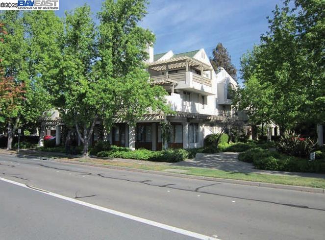 Detail Gallery Image 27 of 30 For 91 Gregory Ln #8, Pleasant Hill,  CA 94523 - – Beds | – Baths