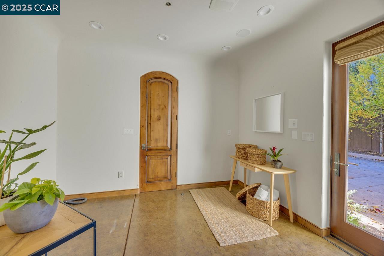 Detail Gallery Image 43 of 54 For 104 Muir Ln, Alamo,  CA 94507 - 5 Beds | 4/1 Baths