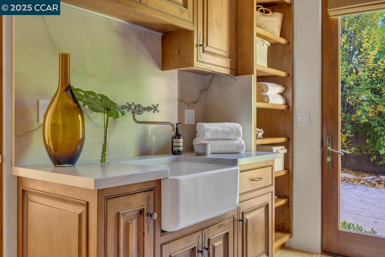 Detail Gallery Image 44 of 54 For 104 Muir Ln, Alamo,  CA 94507 - 5 Beds | 4/1 Baths