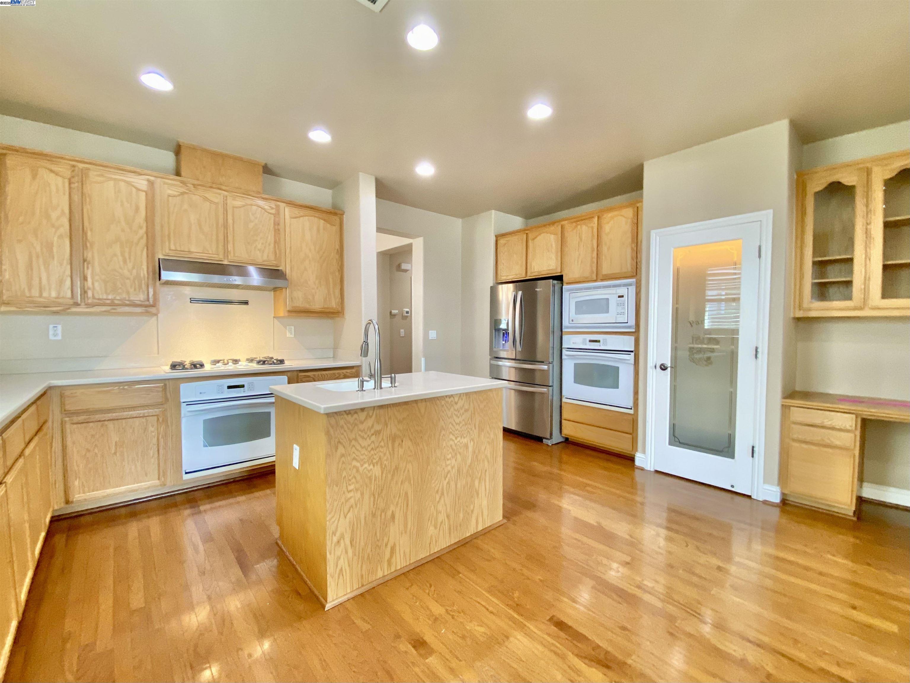 Detail Gallery Image 7 of 31 For 1896 Bankston Dr, Tracy,  CA 95304 - 4 Beds | 2 Baths