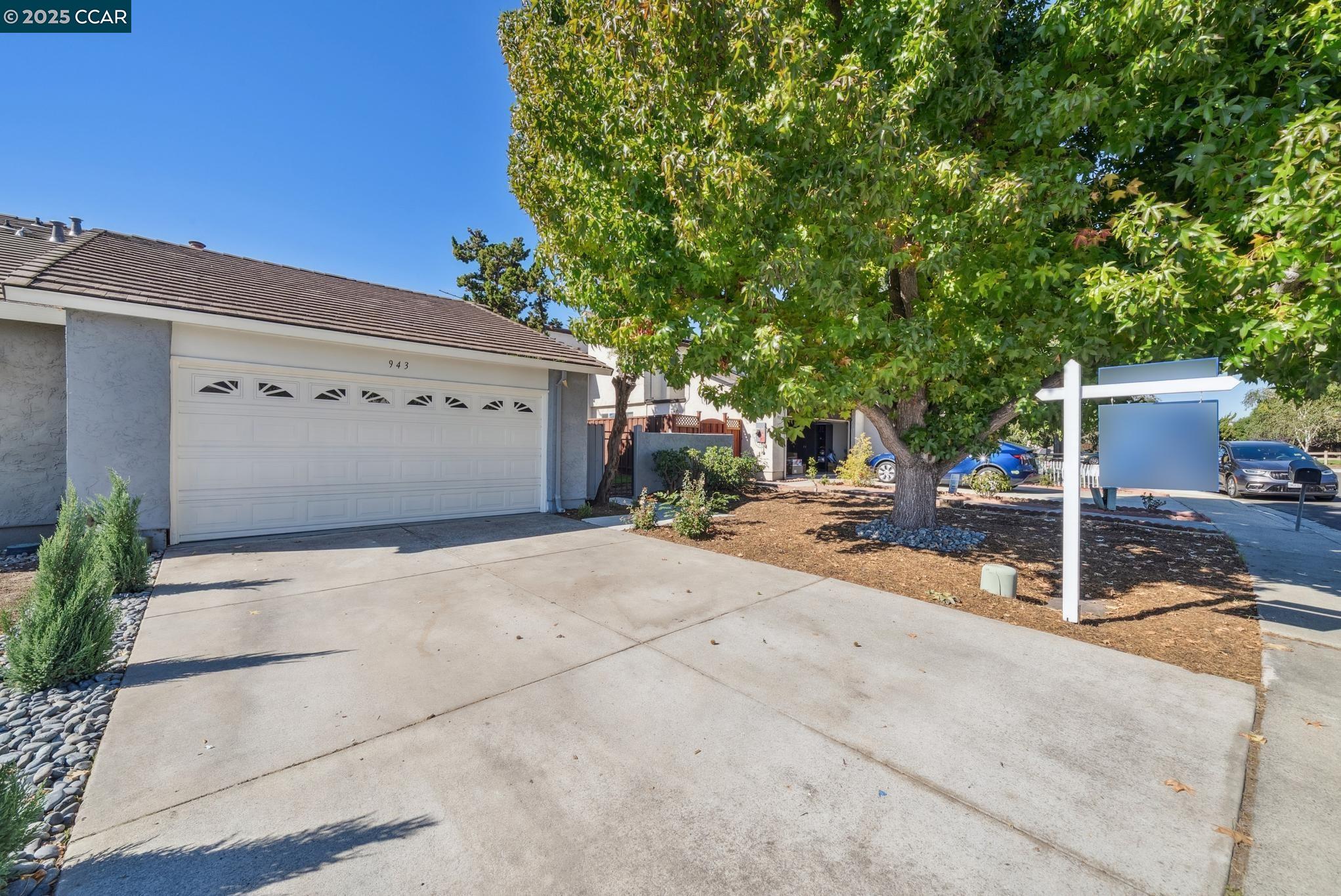 Detail Gallery Image 2 of 60 For 943 Matterhorn Court, Milpitas,  CA 95035-5456 - 2 Beds | 2 Baths