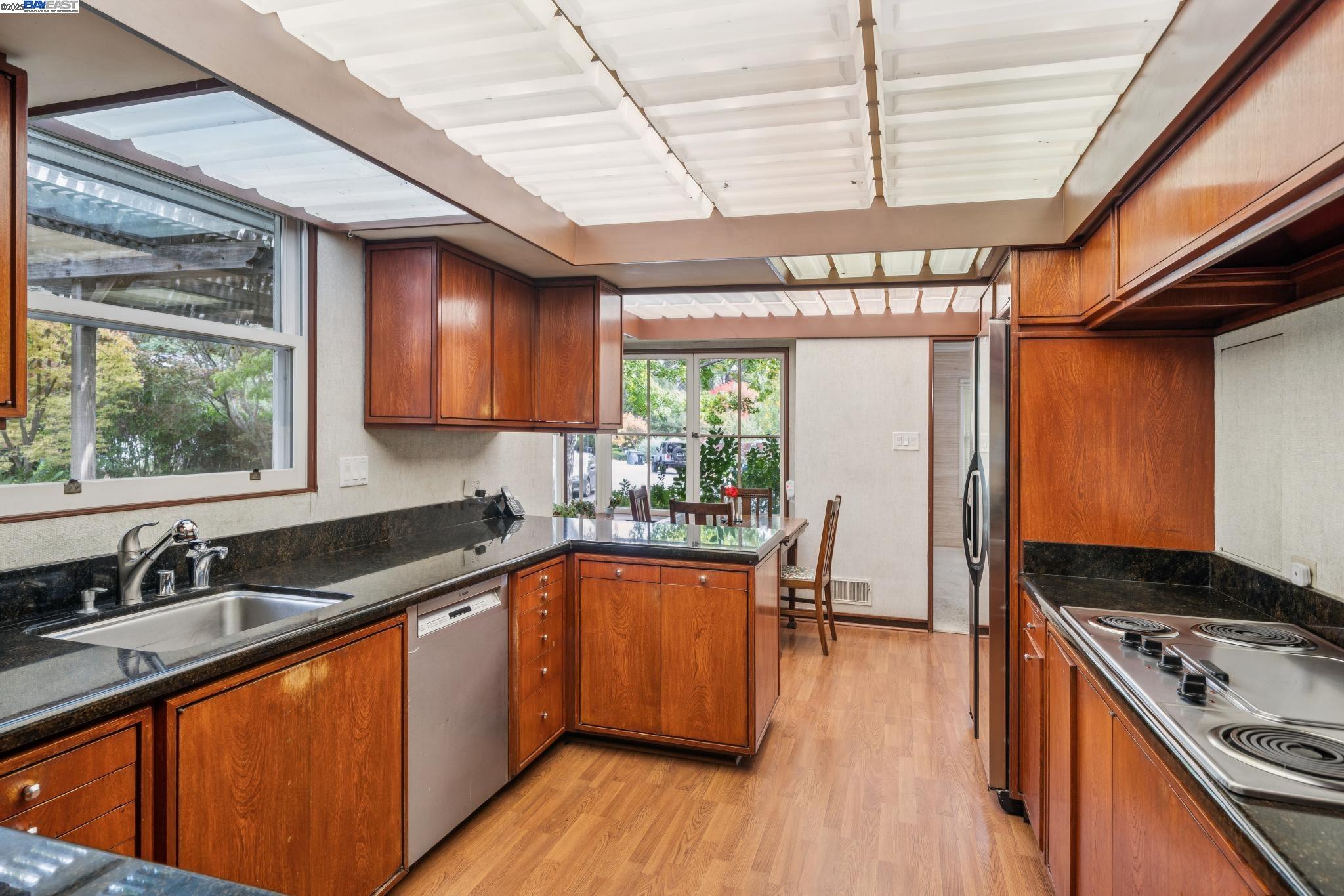 Detail Gallery Image 37 of 60 For 175 Richard Ln, Walnut Creek,  CA 94595 - – Beds | – Baths