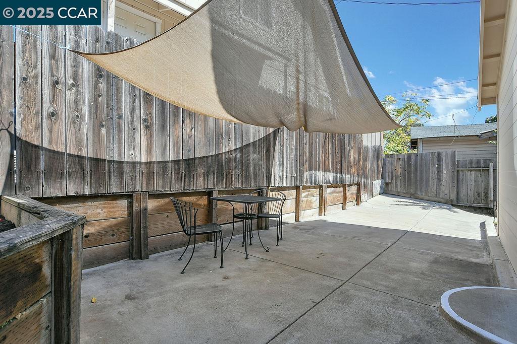 Detail Gallery Image 15 of 17 For 2381 Monterey Ave, Martinez,  CA 94553 - 1 Beds | 1 Baths