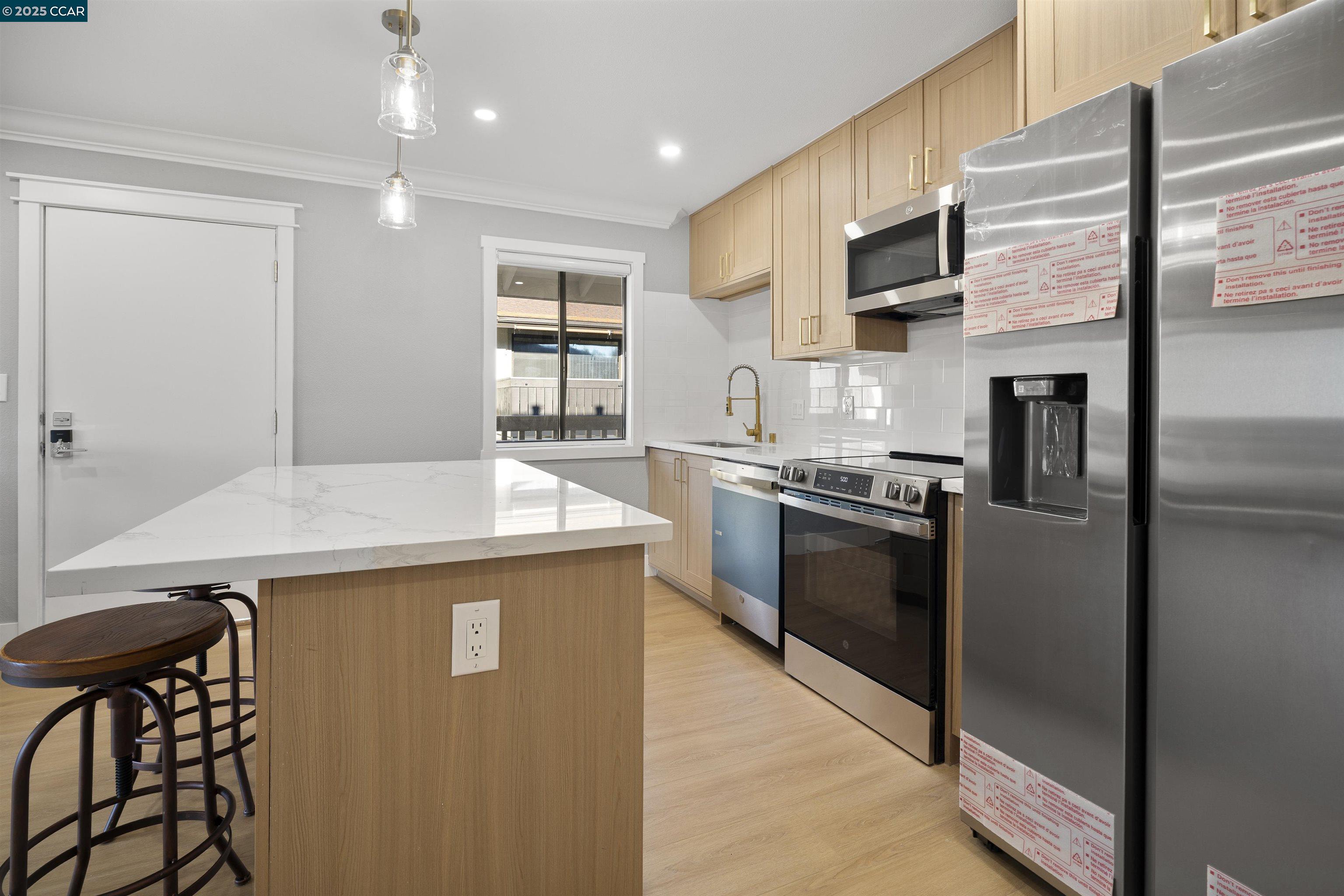 Photo #2: 41115859 Listing: Photo #2