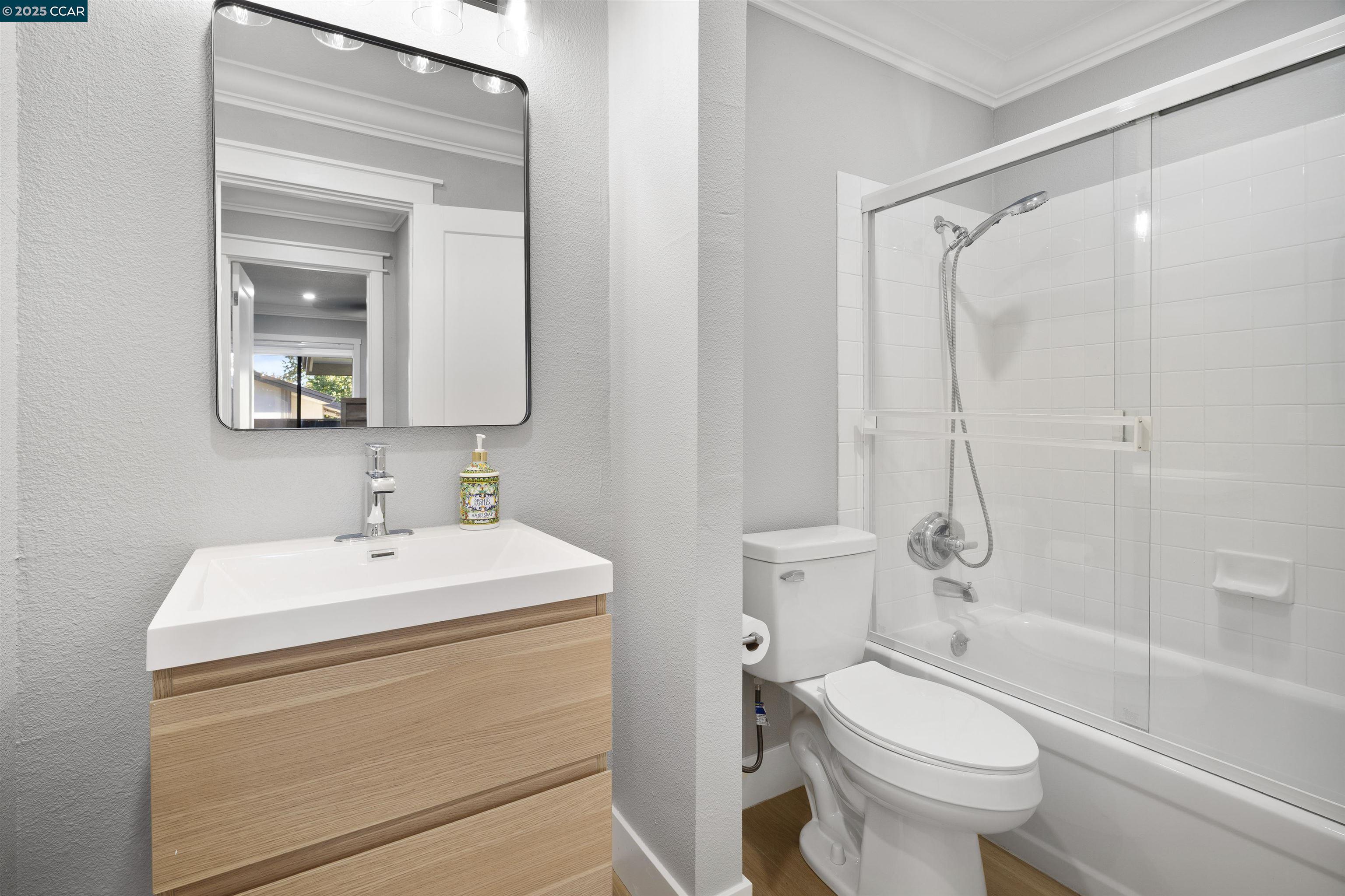 Photo #15: 41115859 Listing: Photo #15