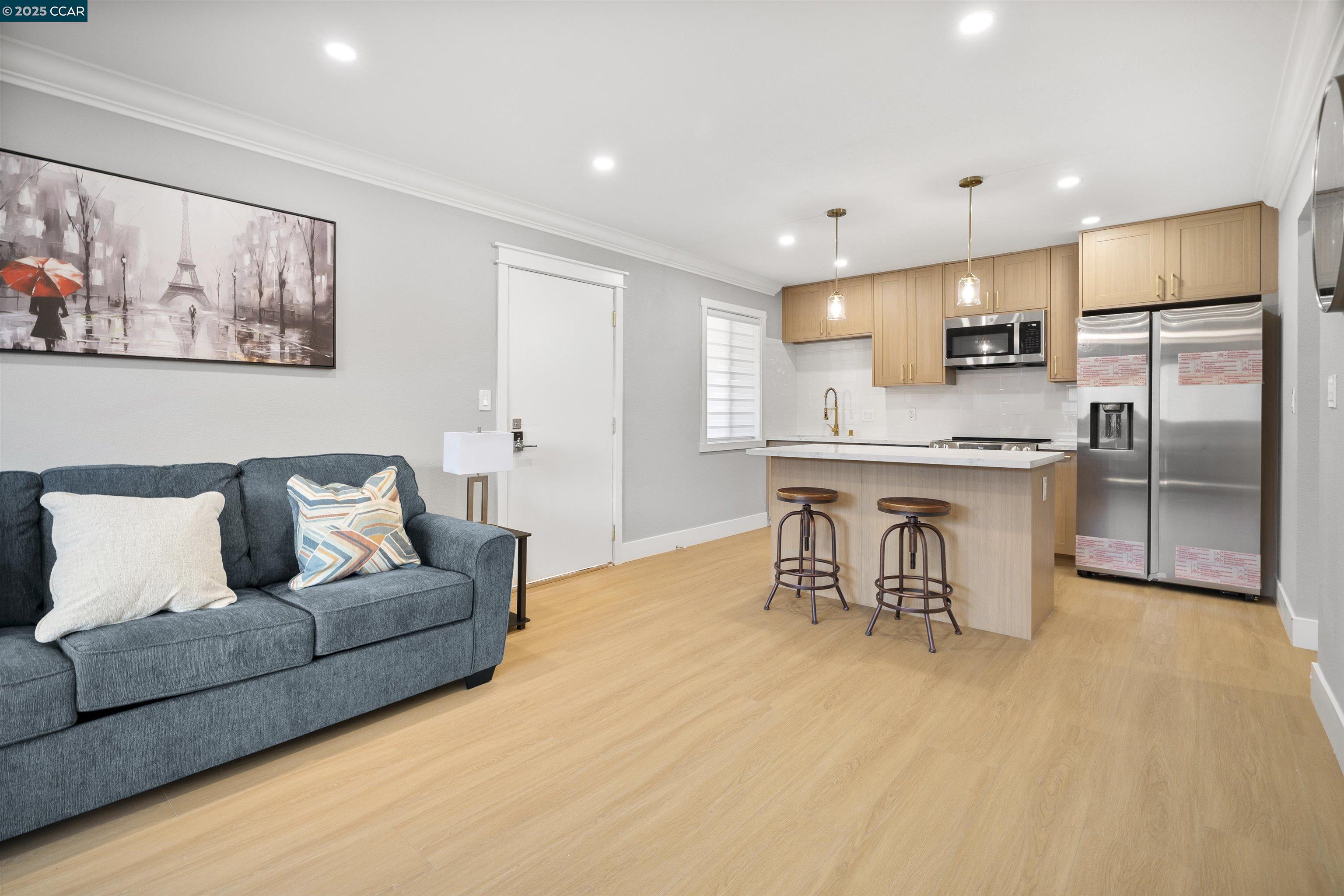 Photo #5: 41115859 Listing: Photo #5
