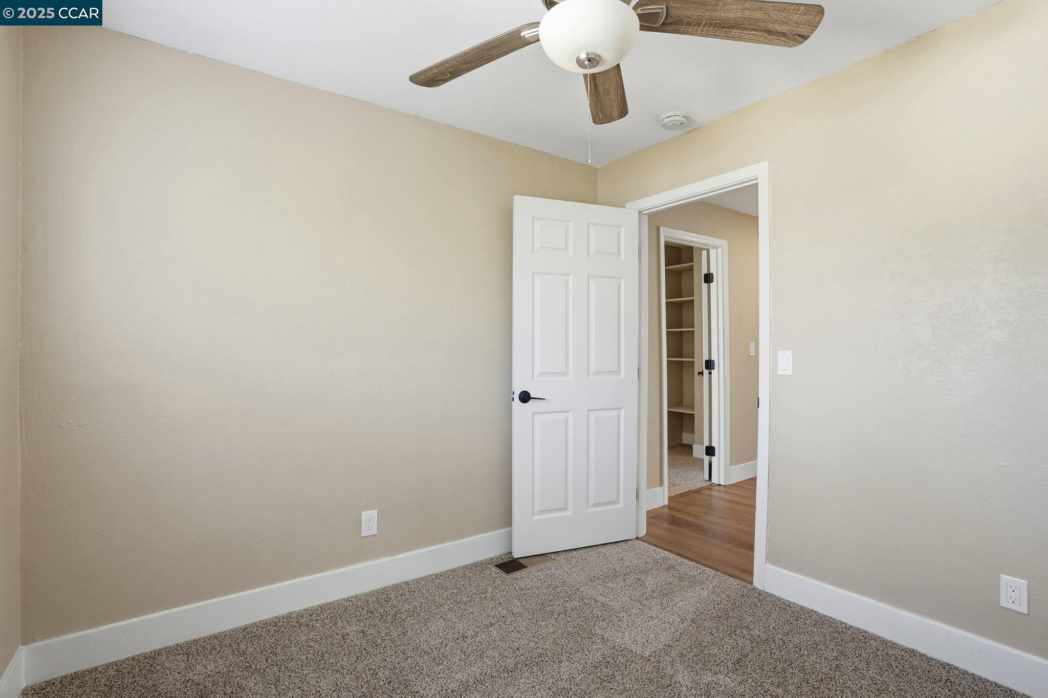 Detail Gallery Image 18 of 27 For 2555 Orange St, Martinez,  CA 94553 - 3 Beds | 2 Baths