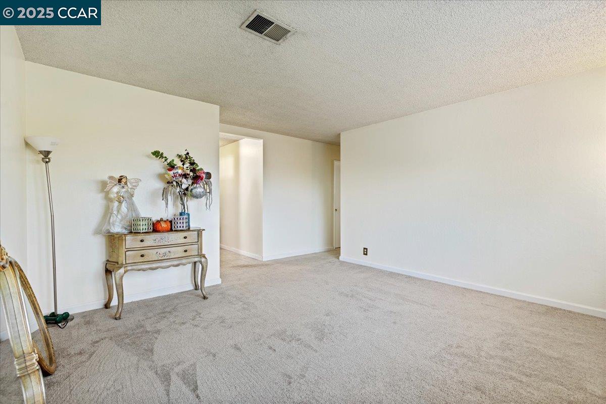 Detail Gallery Image 9 of 27 For 1746 San Jose Dr, Antioch,  CA 94509 - 3 Beds | 2 Baths