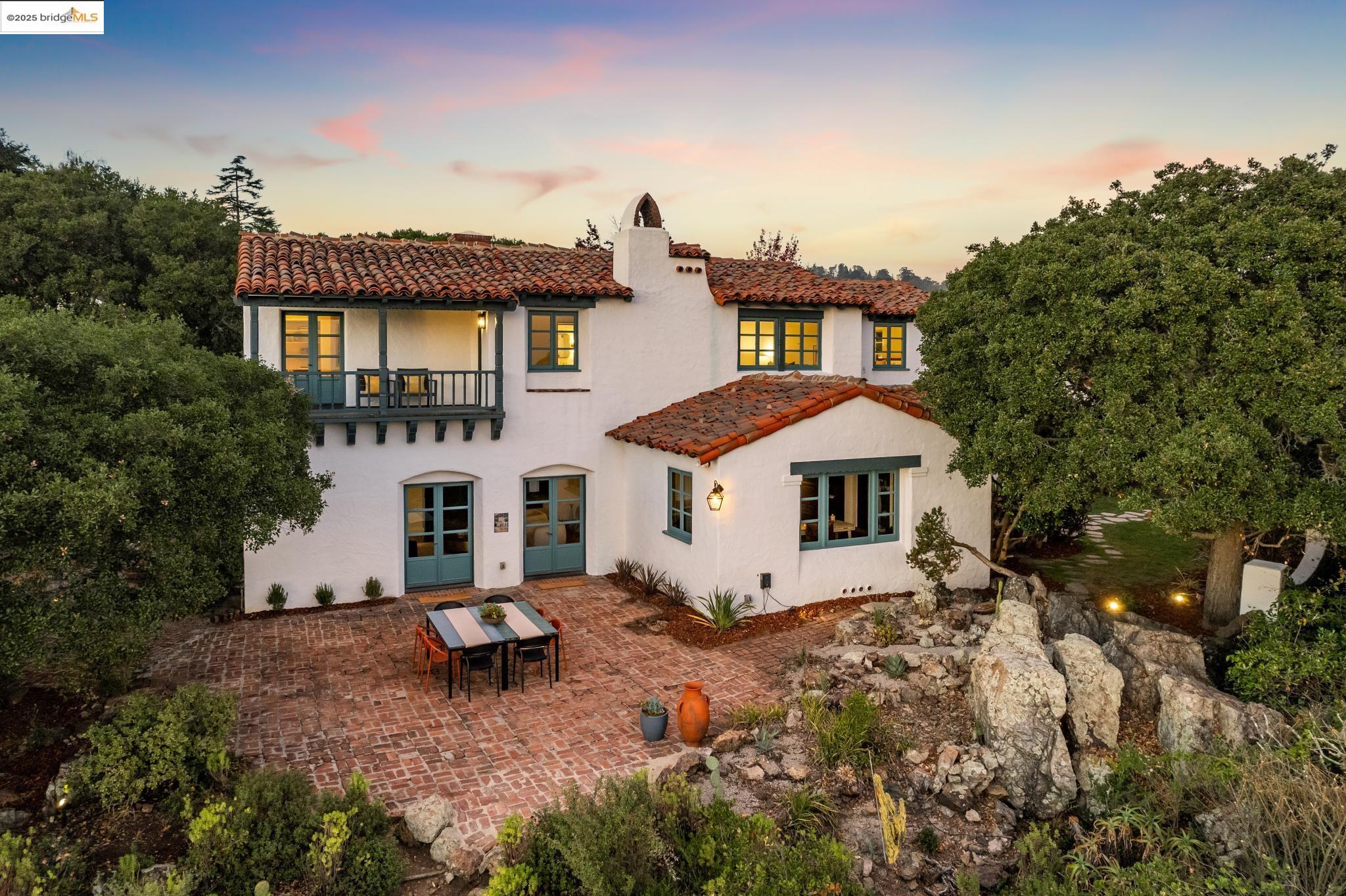 Detail Gallery Image 59 of 60 For 6801 Estates Drive, Oakland,  CA 94611 - 5 Beds | 4/1 Baths