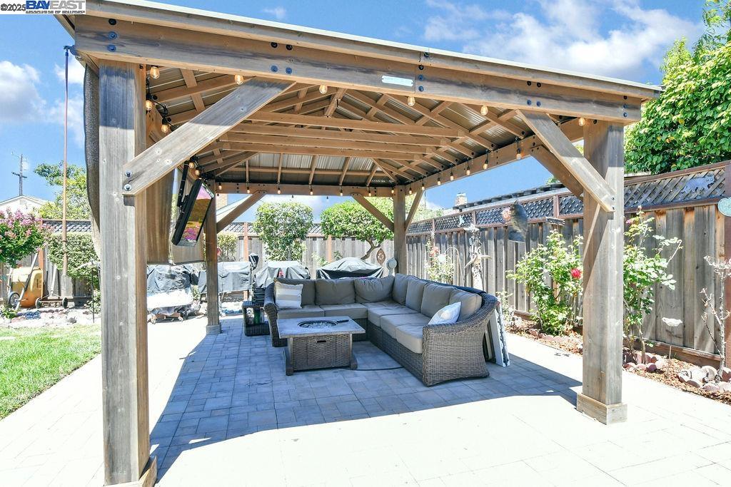 Detail Gallery Image 21 of 24 For 1311 via Manzanas, San Lorenzo,  CA 94580 - 3 Beds | 1 Baths