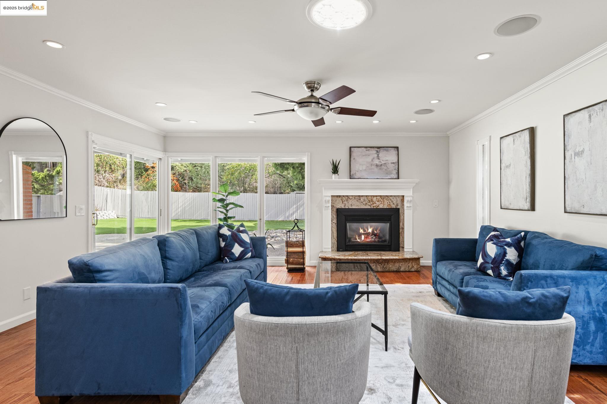 Detail Gallery Image 20 of 40 For 8170 Surrey Ln, Oakland,  CA 94605 - 4 Beds | 2/1 Baths