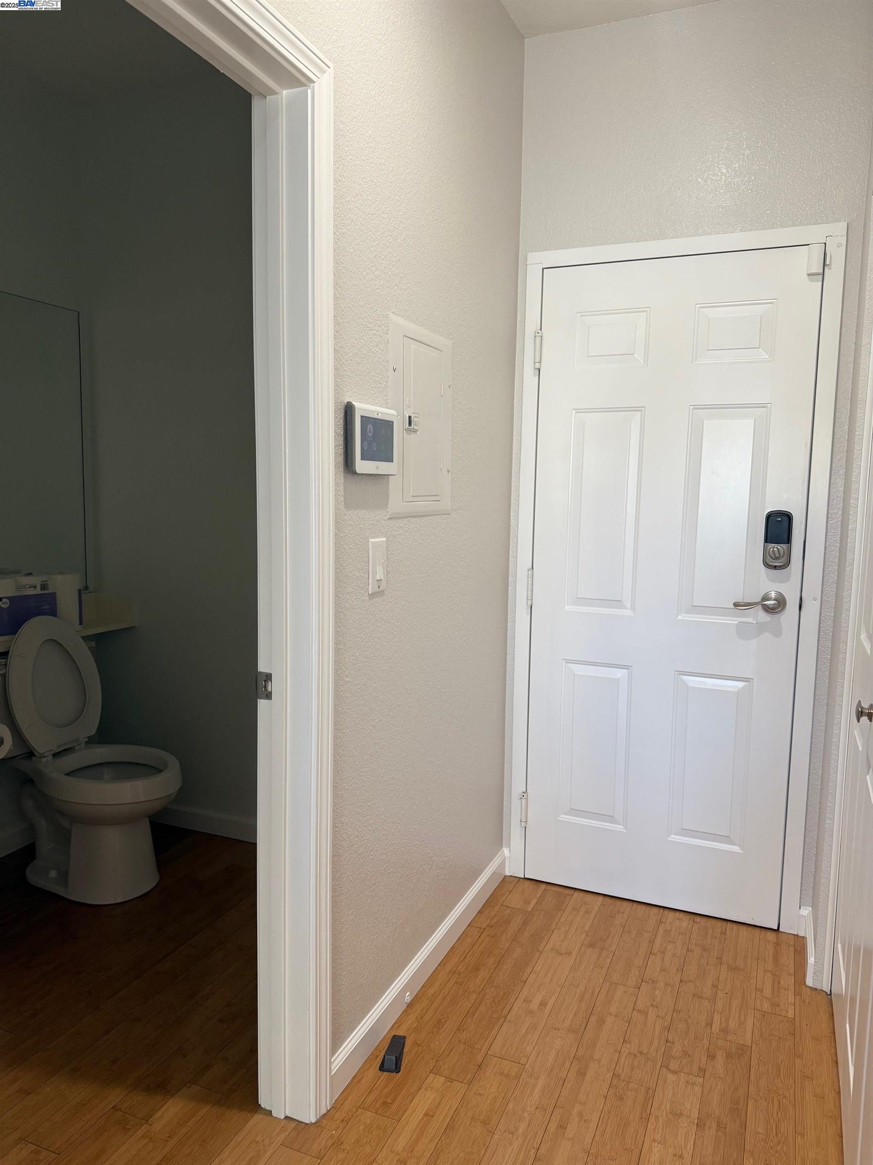 Detail Gallery Image 7 of 20 For 1230 Sutter Creek Ln, San Ramon,  CA 94583 - 2 Beds | 2/1 Baths