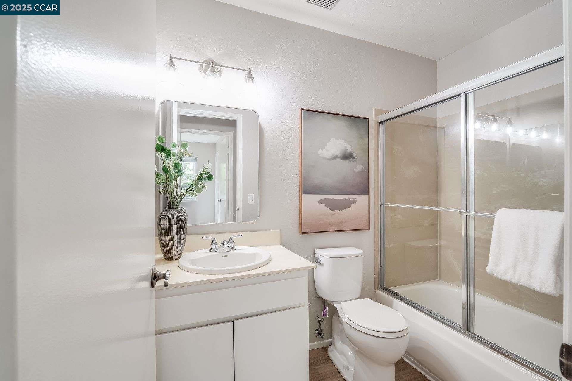 Detail Gallery Image 11 of 24 For 4695 S Larwin Ave, Concord,  CA 94521 - 3 Beds | 2/1 Baths