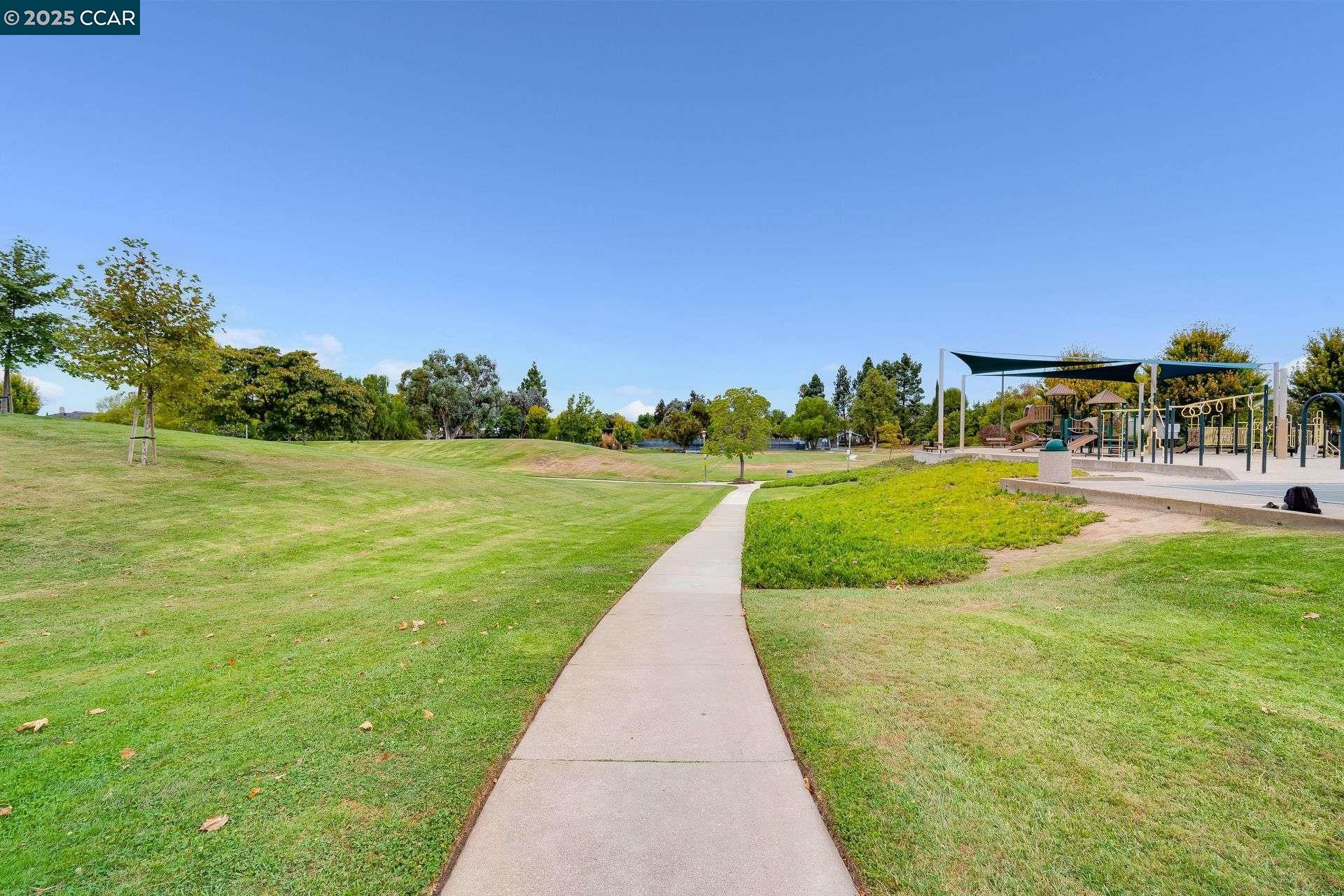 Detail Gallery Image 20 of 24 For 4695 S Larwin Ave, Concord,  CA 94521 - 3 Beds | 2/1 Baths