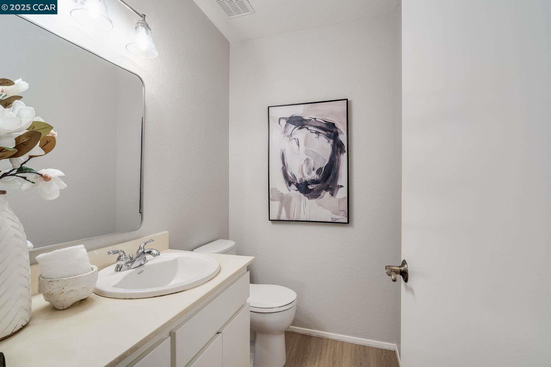 Detail Gallery Image 10 of 24 For 4695 S Larwin Ave, Concord,  CA 94521 - 3 Beds | 2/1 Baths