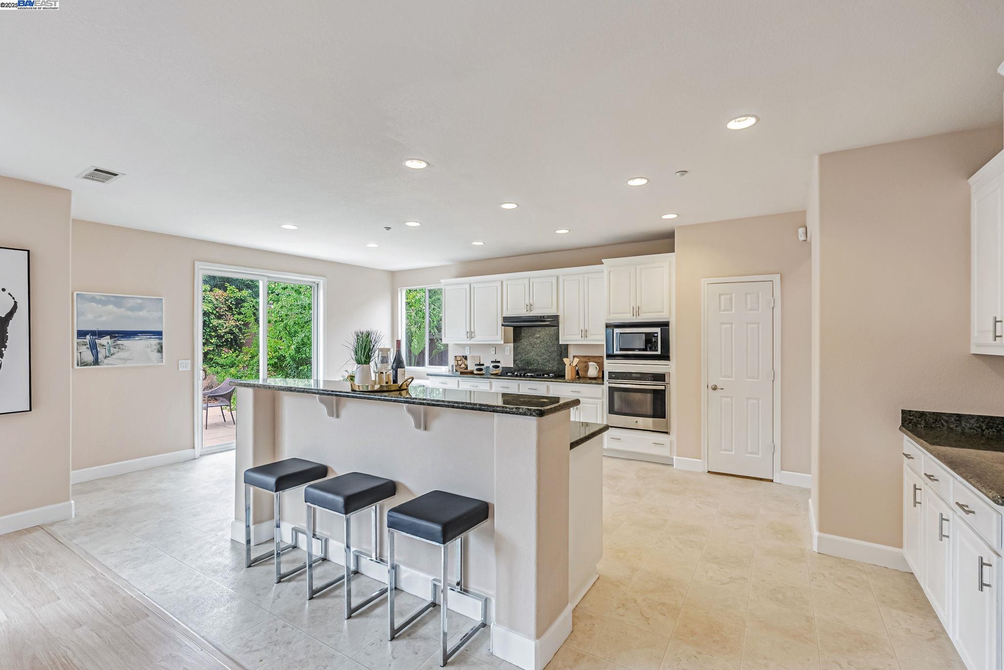 Detail Gallery Image 19 of 60 For 141 Pescara Blvd, Brentwood,  CA 94513 - 4 Beds | 2/1 Baths