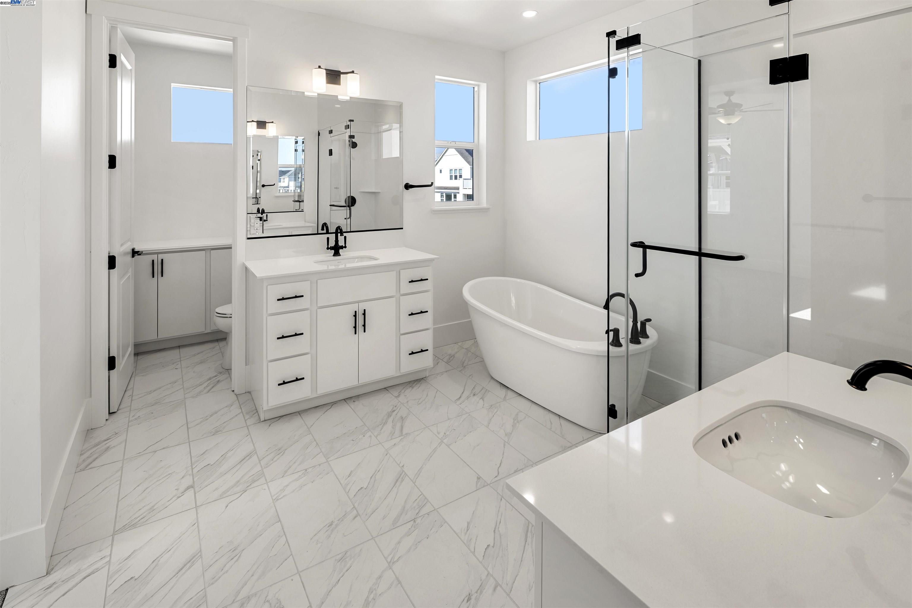 Detail Gallery Image 14 of 33 For 16 Grey Whale Place, Bethel Island,  CA 94511 - 3 Beds | 3 Baths