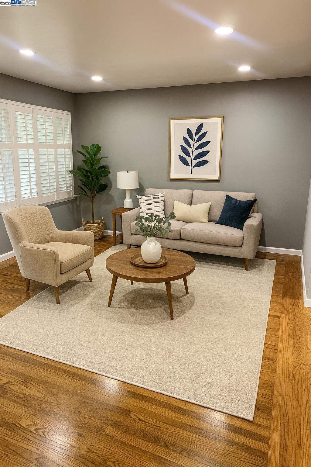 Detail Gallery Image 2 of 19 For 808 Martin Blvd, San Leandro,  CA 94577 - 2 Beds | 1 Baths