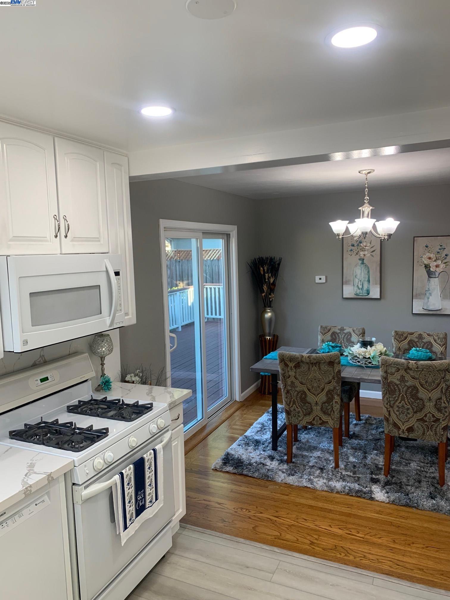 Detail Gallery Image 14 of 19 For 808 Martin Blvd, San Leandro,  CA 94577 - 2 Beds | 1 Baths