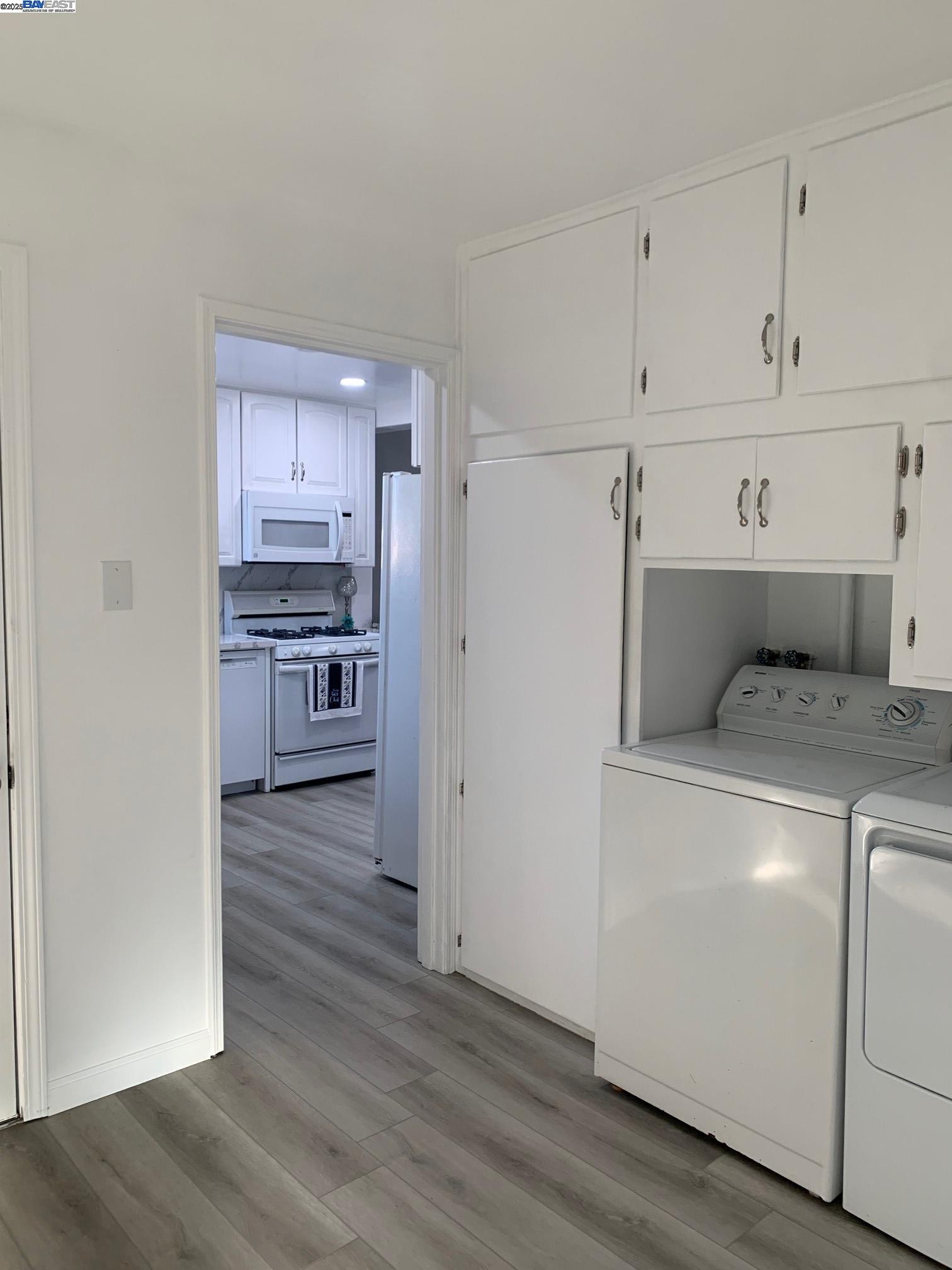 Detail Gallery Image 16 of 19 For 808 Martin Blvd, San Leandro,  CA 94577 - 2 Beds | 1 Baths