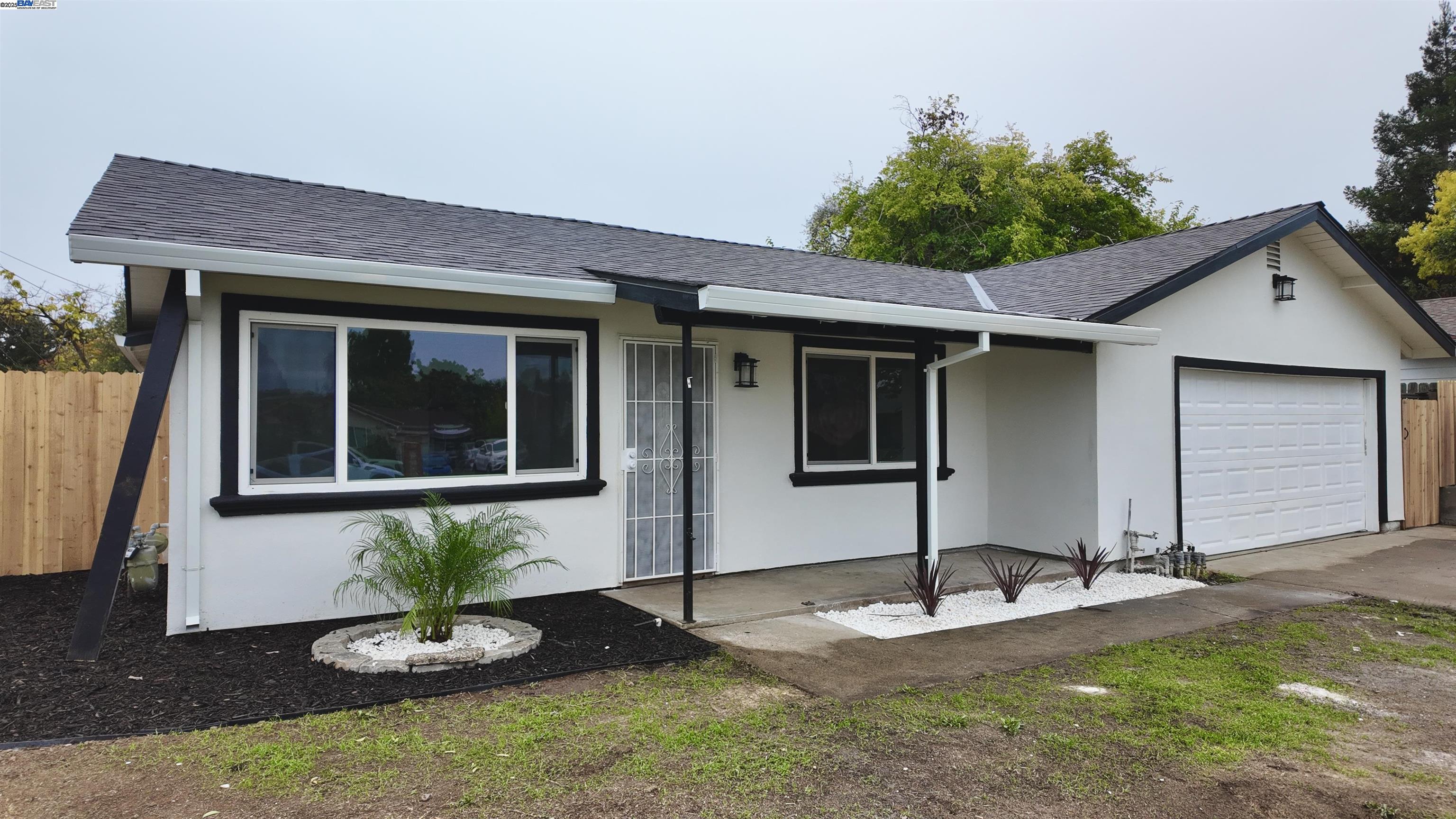 Front Image Thumbnail for BE41115899