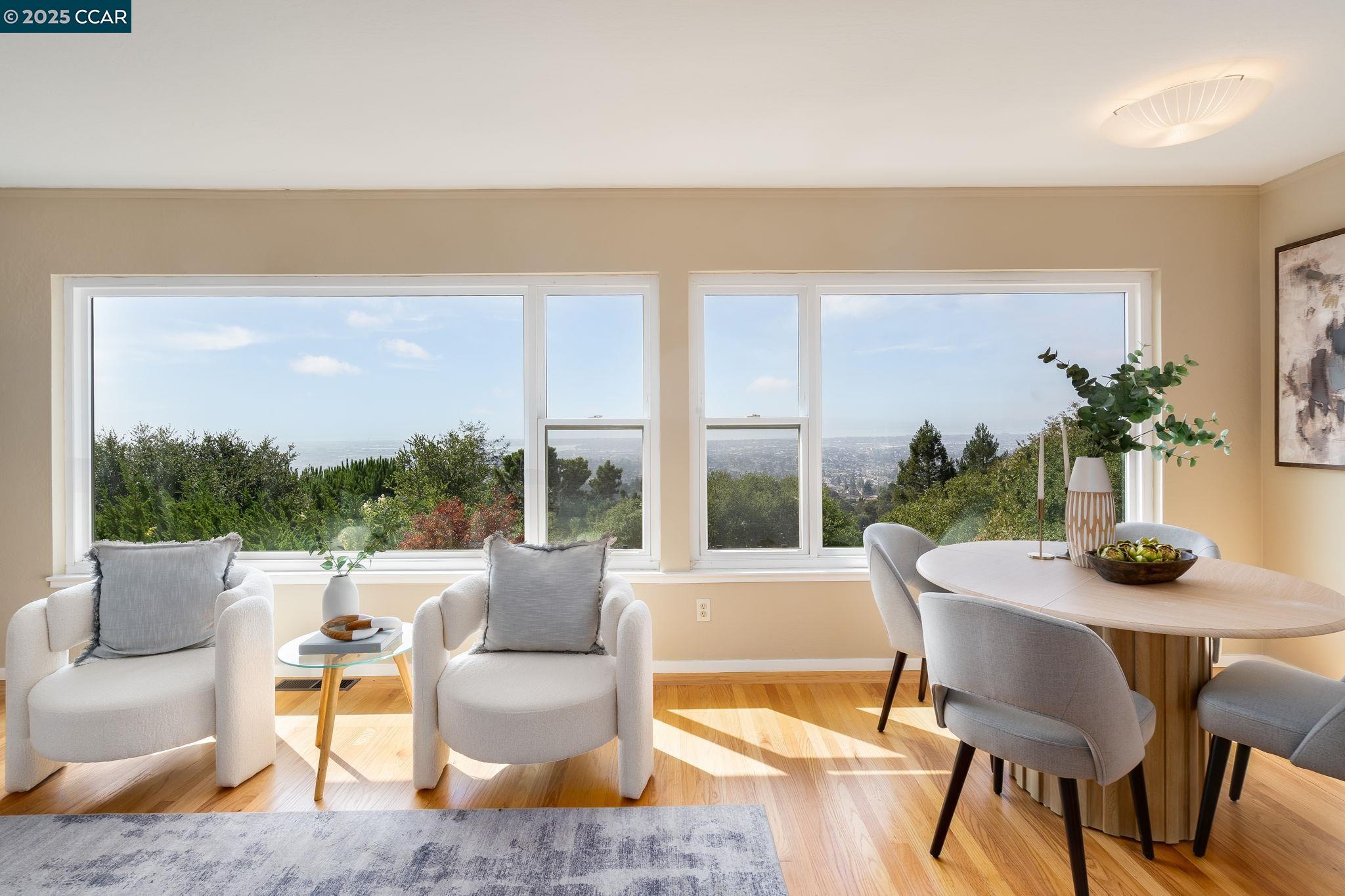 Detail Gallery Image 12 of 60 For 353 Crestmont Dr, Oakland,  CA 94619 - 4 Beds | 3 Baths