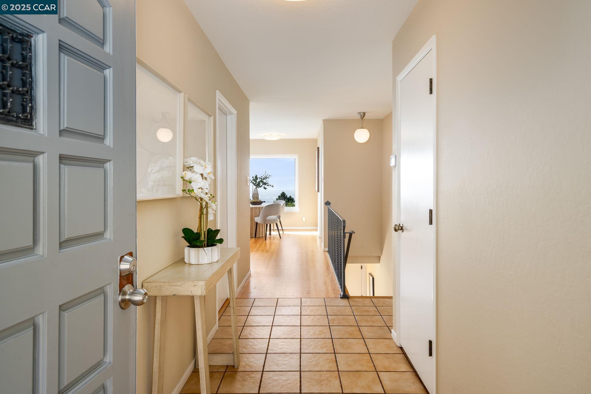 Detail Gallery Image 4 of 60 For 353 Crestmont Dr, Oakland,  CA 94619 - 4 Beds | 3 Baths