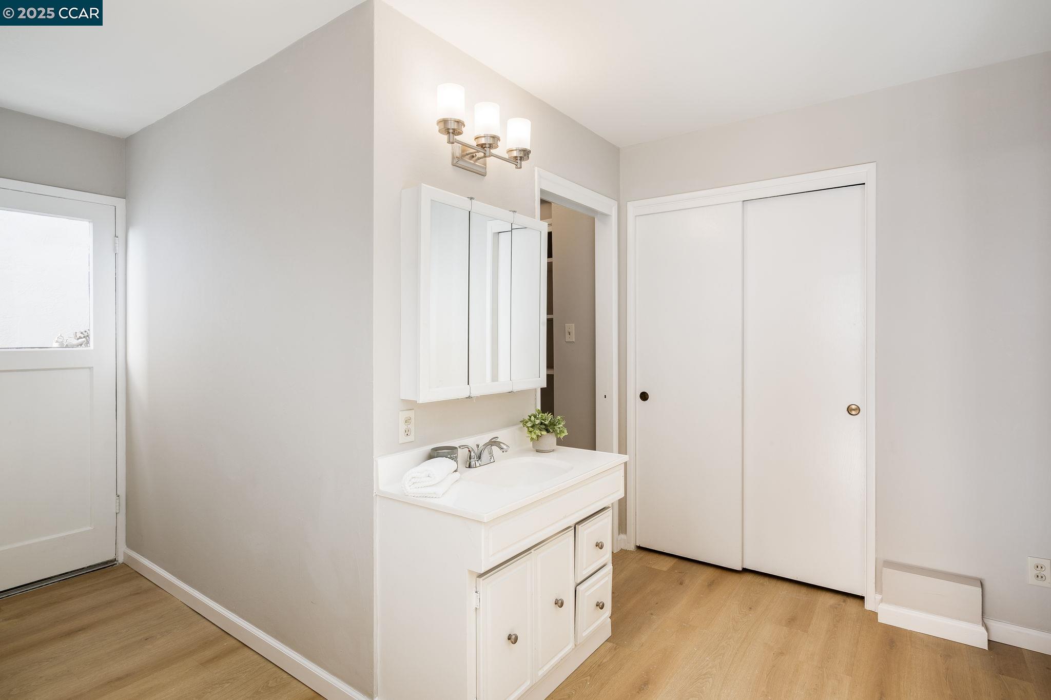 Detail Gallery Image 43 of 60 For 353 Crestmont Dr, Oakland,  CA 94619 - 4 Beds | 3 Baths