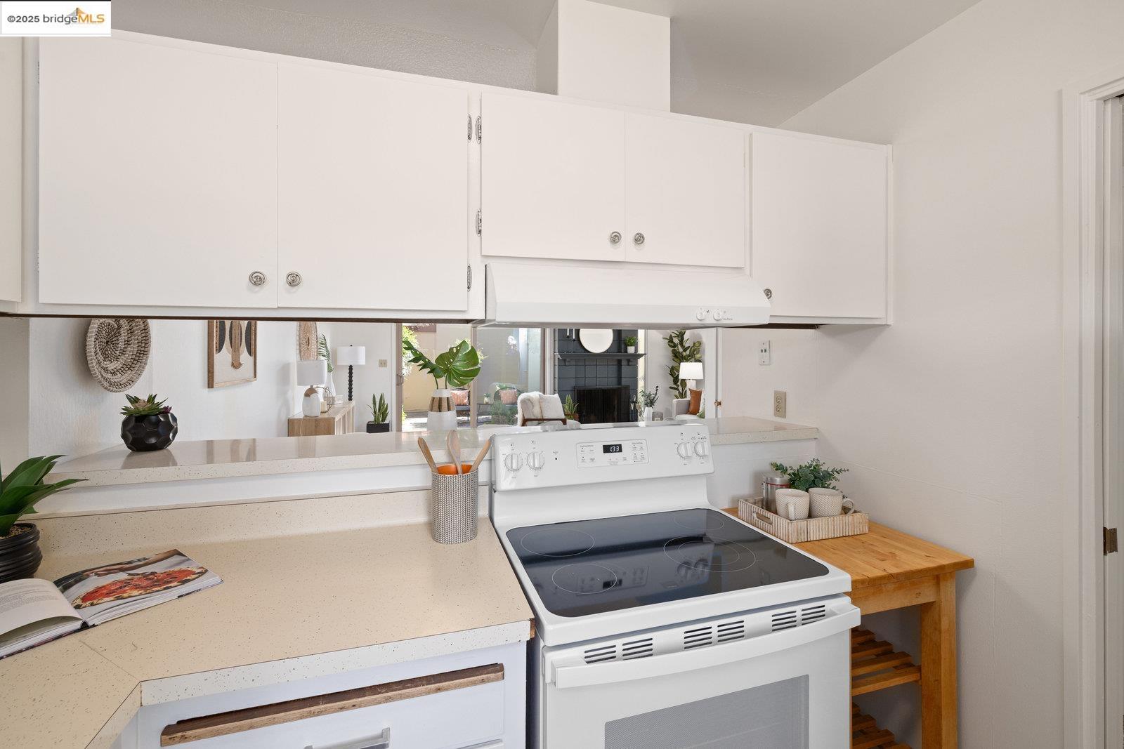 Photo #8: 41115908 Listing: Photo #8