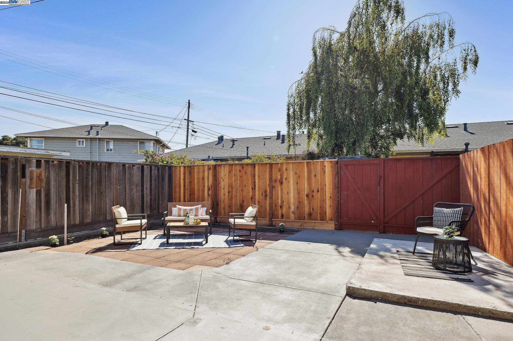 Detail Gallery Image 23 of 28 For 108 Cypress St #D,  Alameda,  CA 94501 - 2 Beds | 1 Baths