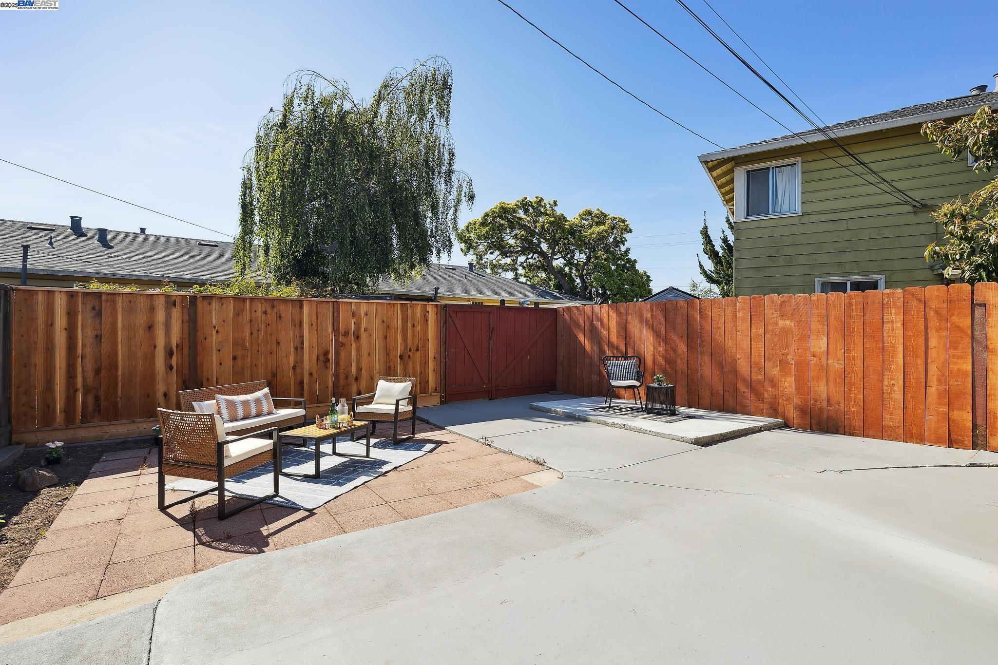 Detail Gallery Image 24 of 28 For 108 Cypress St #D,  Alameda,  CA 94501 - 2 Beds | 1 Baths