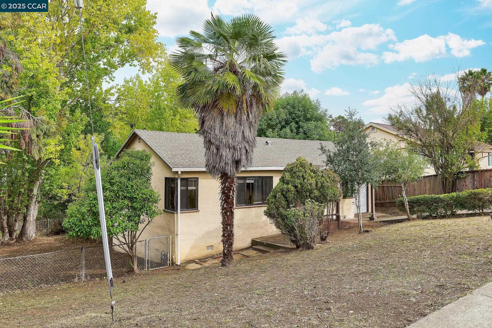 Detail Gallery Image 2 of 20 For 1306 Magazine St, Vallejo,  CA 94591 - 3 Beds | 1 Baths