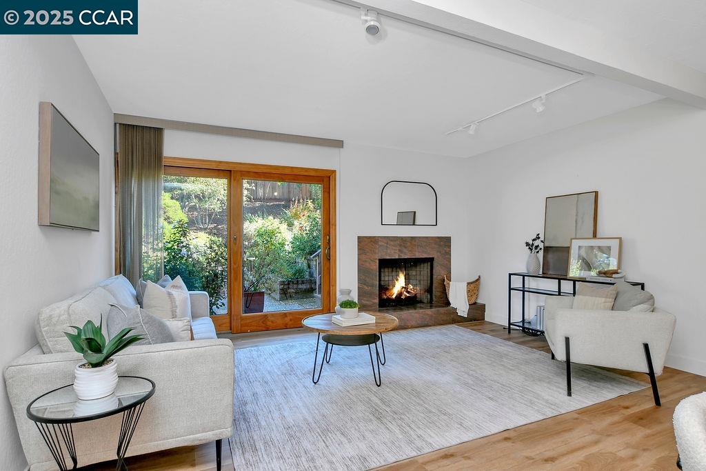 Detail Gallery Image 15 of 53 For 916 Calle Verde, Martinez,  CA 94553-5910 - 4 Beds | 3 Baths