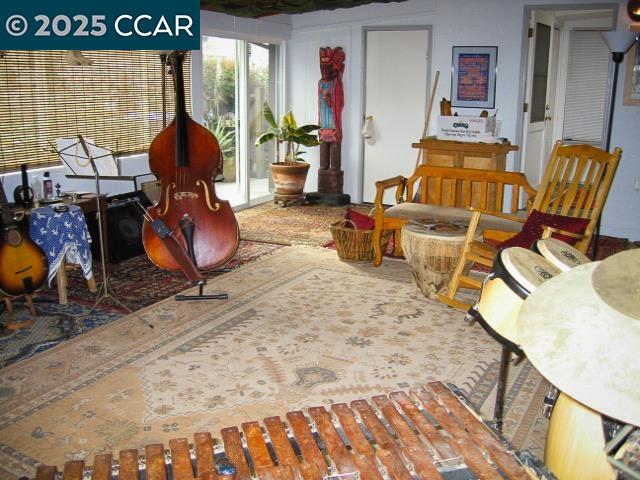 Detail Gallery Image 12 of 57 For 362 Summit Ct, Pinole,  CA 94564 - 3 Beds | 2 Baths