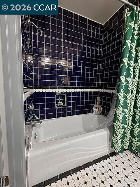 Detail Gallery Image 21 of 49 For 362 Summit Ct, Pinole,  CA 94564 - 3 Beds | 2 Baths