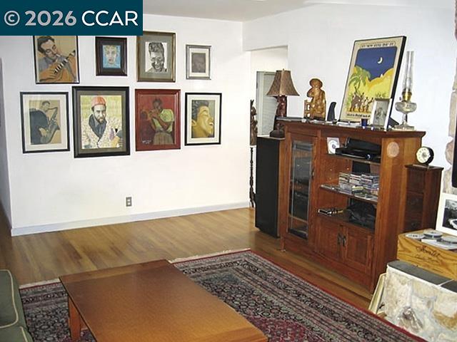 Detail Gallery Image 6 of 49 For 362 Summit Ct, Pinole,  CA 94564 - 3 Beds | 2 Baths