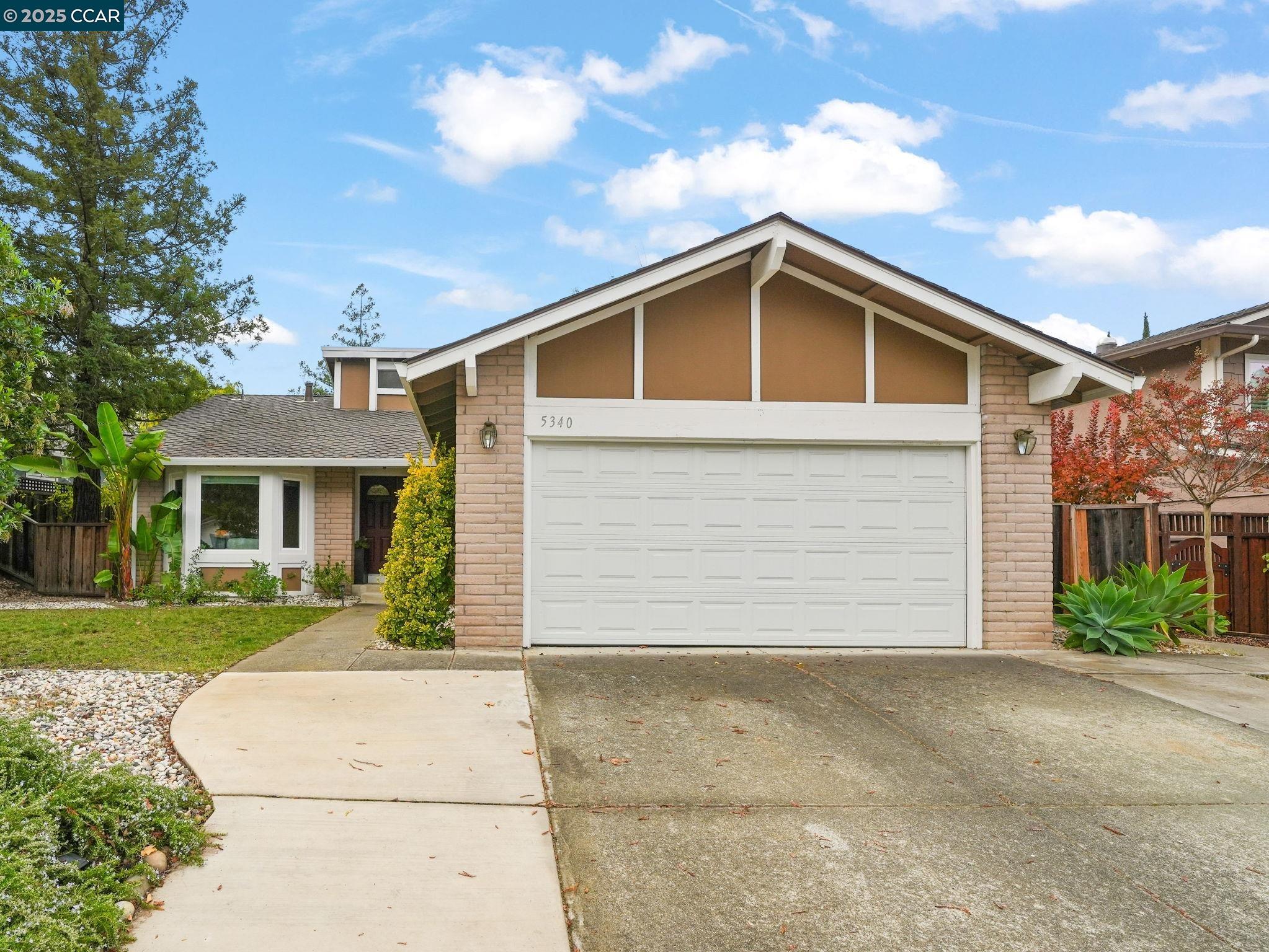 Front Image Thumbnail for CC41115927