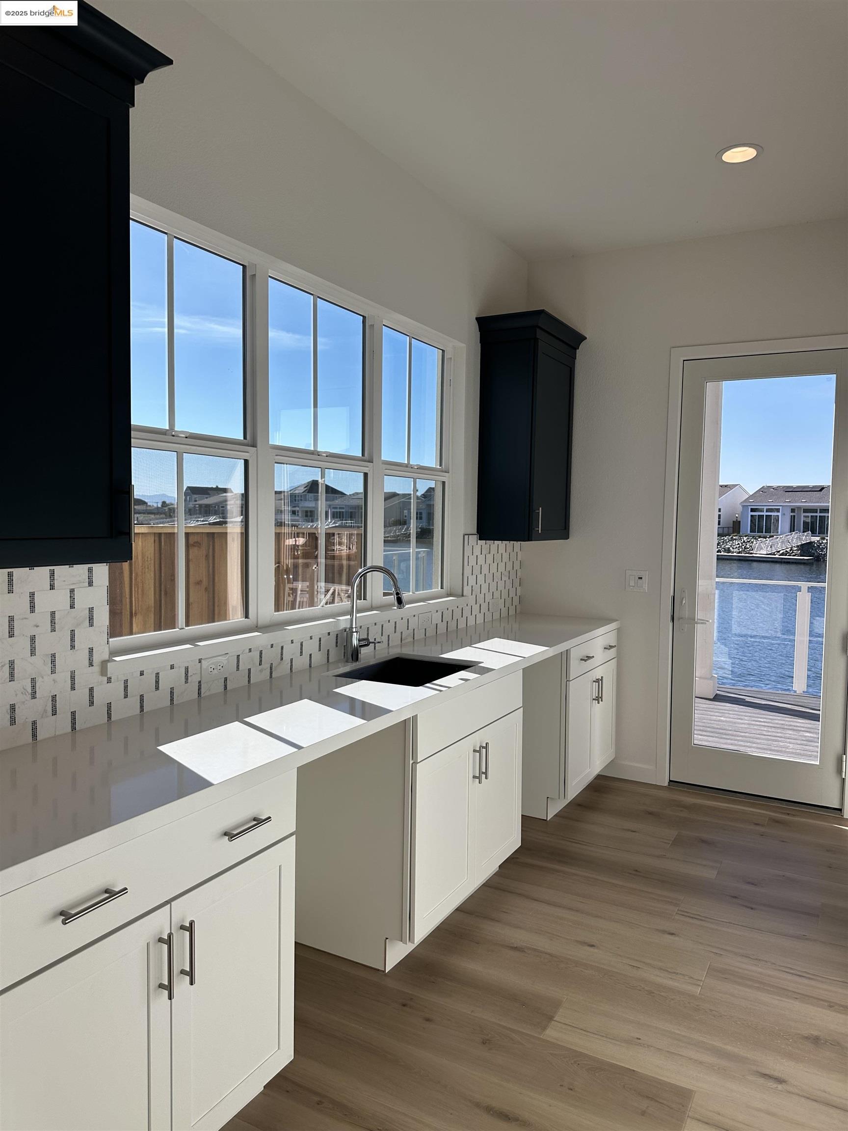 Detail Gallery Image 8 of 18 For 689 Point Place, Bethel Island,  CA 94511 - 4 Beds | 4/1 Baths