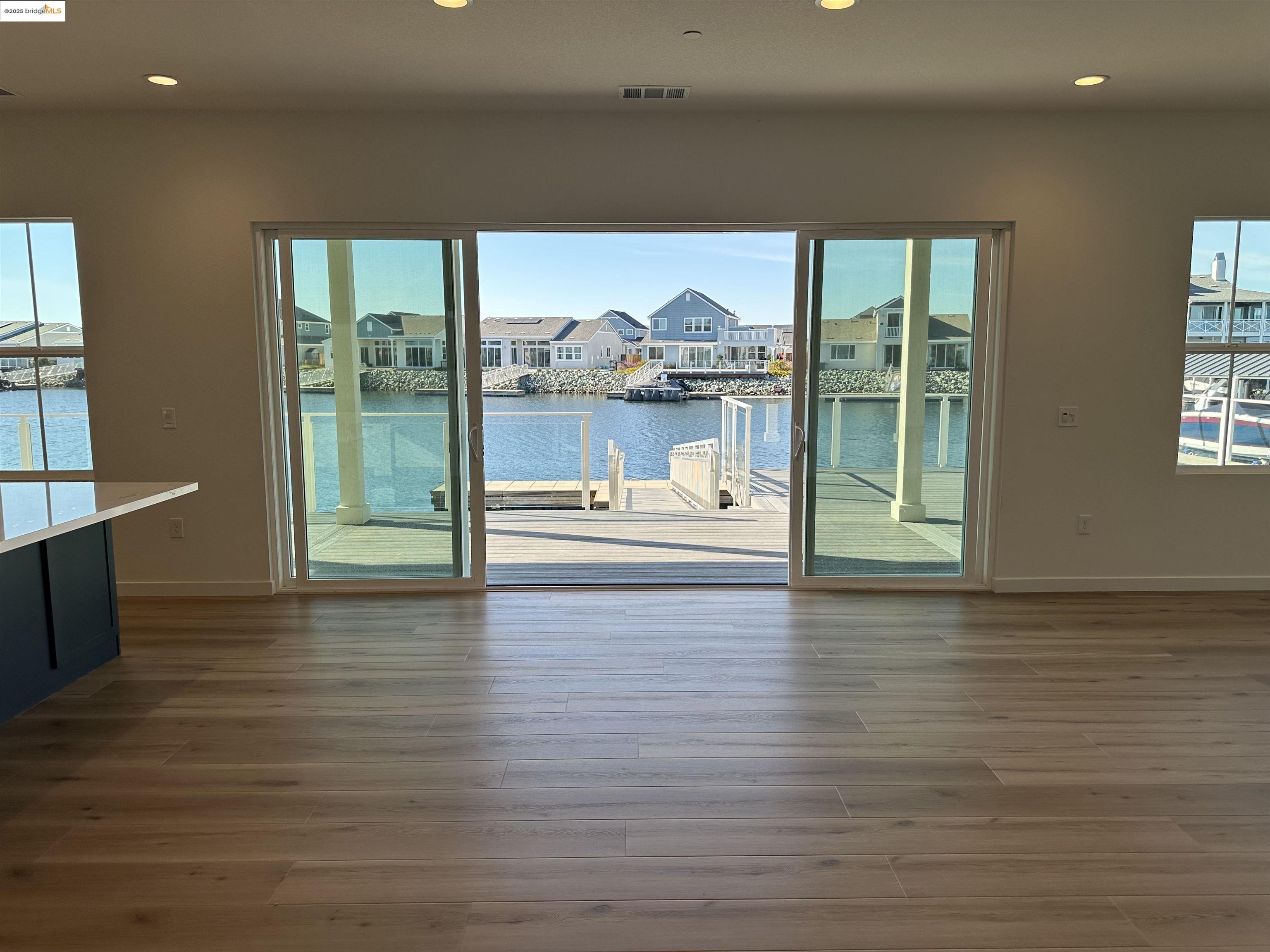 Detail Gallery Image 10 of 18 For 689 Point Place, Bethel Island,  CA 94511 - 4 Beds | 4/1 Baths