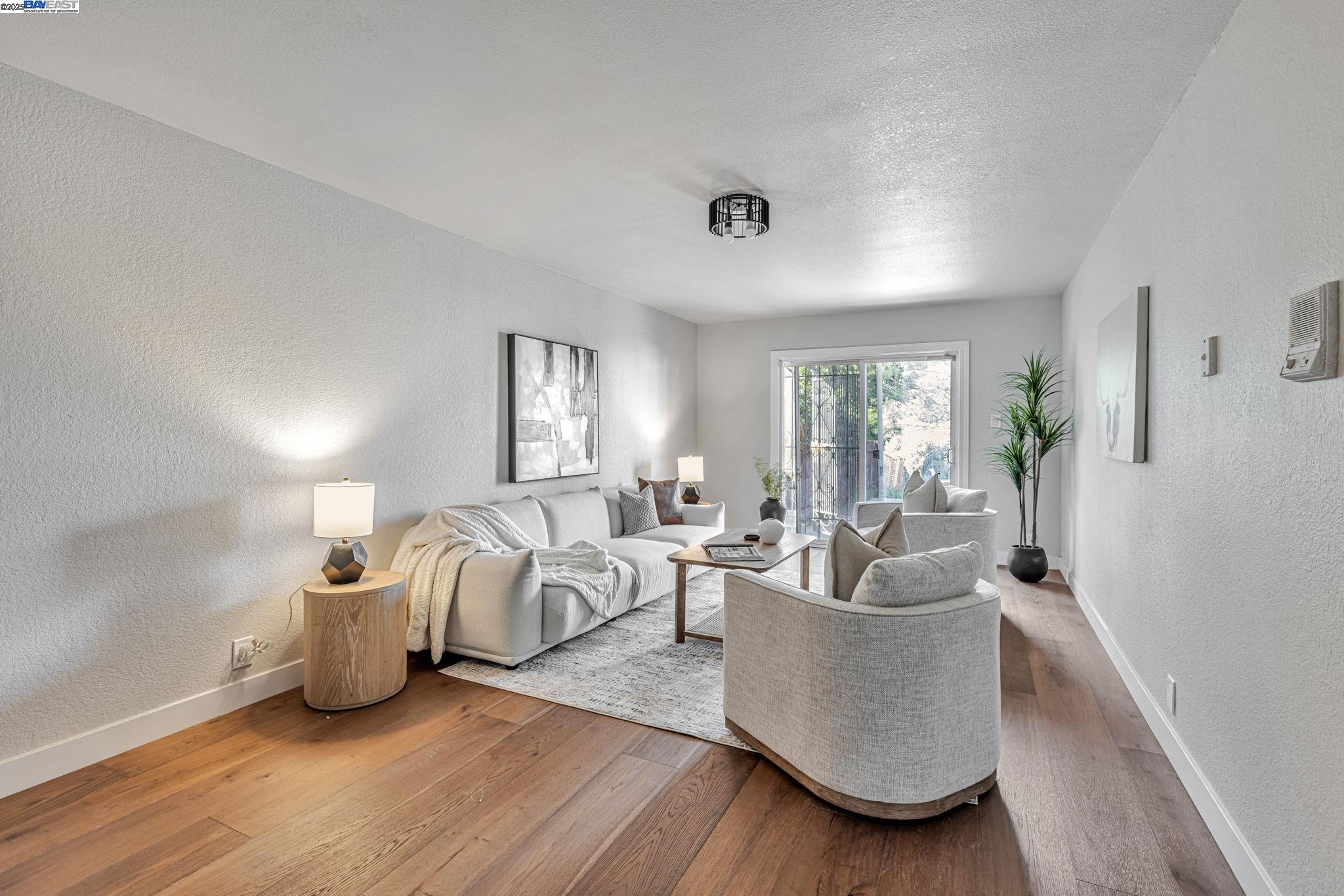 Detail Gallery Image 11 of 33 For 750 Mansell St, San Francisco,  CA 94134 - 4 Beds | 2 Baths