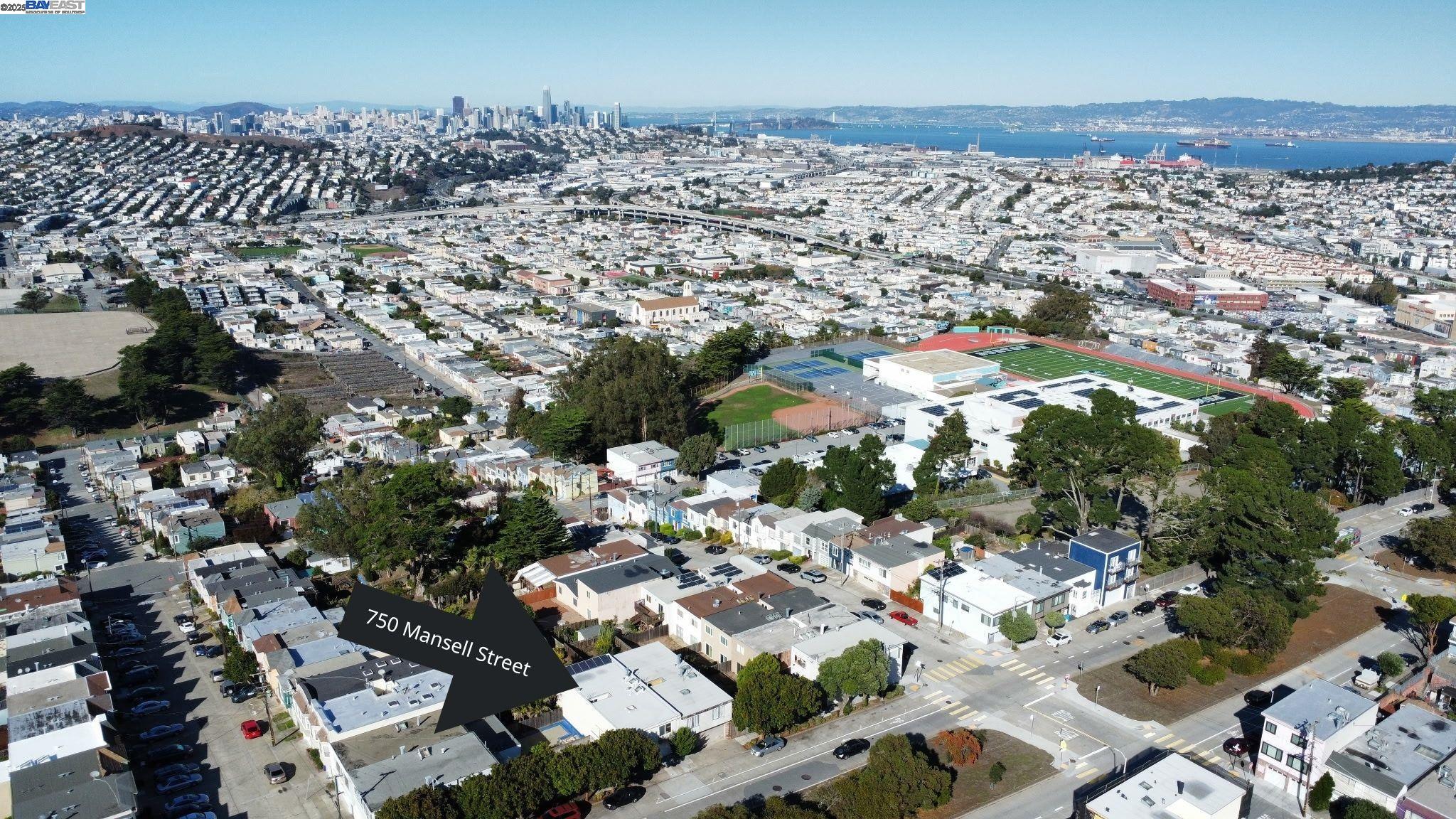 Detail Gallery Image 4 of 33 For 750 Mansell St, San Francisco,  CA 94134 - 4 Beds | 2 Baths