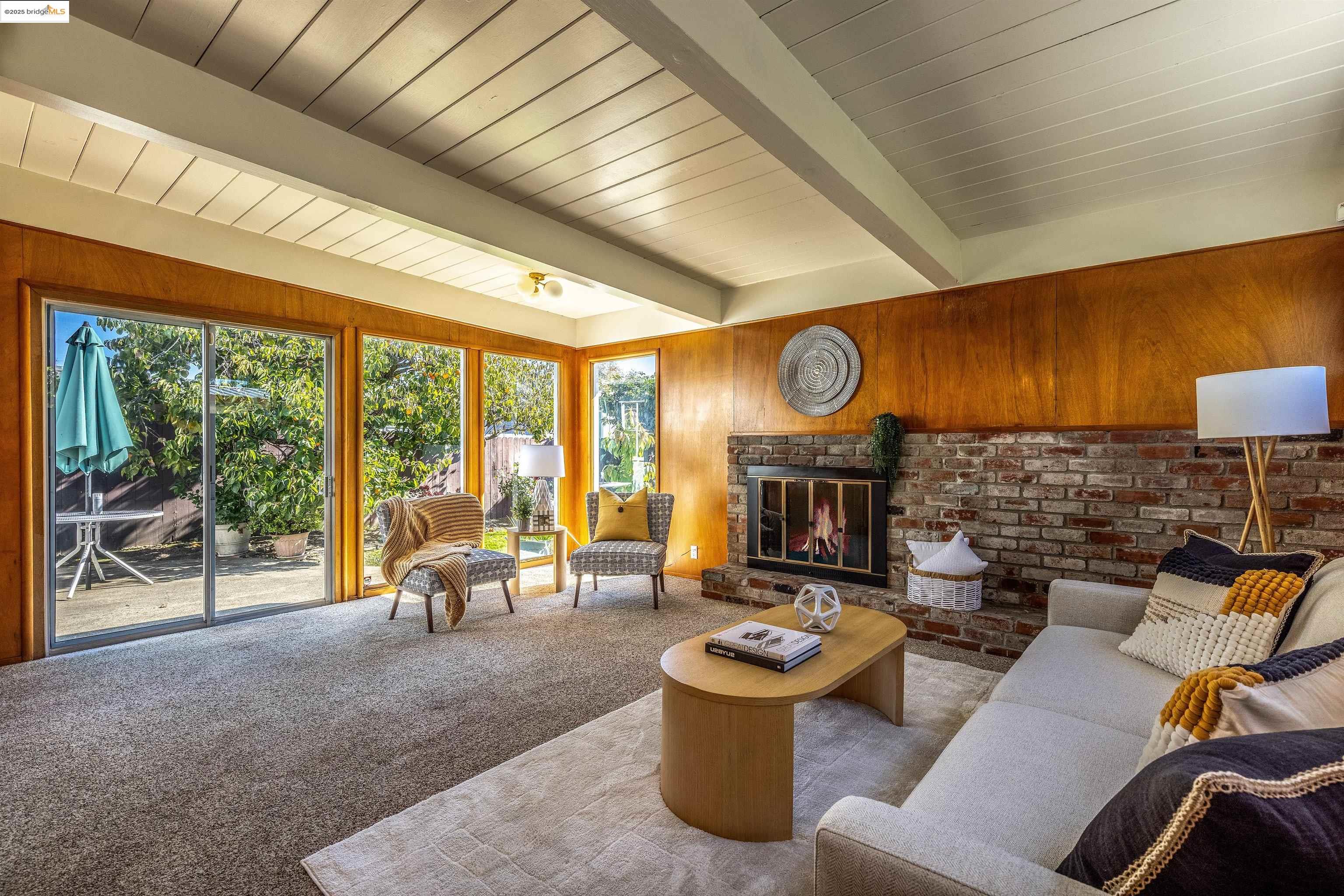 Front Image Thumbnail for EB41115948