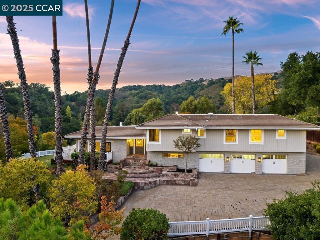 Front Image Thumbnail for CC41115949