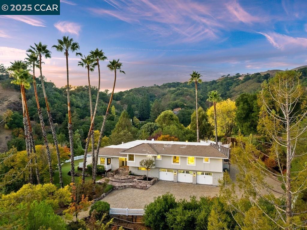 Detail Gallery Image 2 of 52 For 30 Presher Way, Lafayette,  CA 94549-3029 - 5 Beds | 2/1 Baths