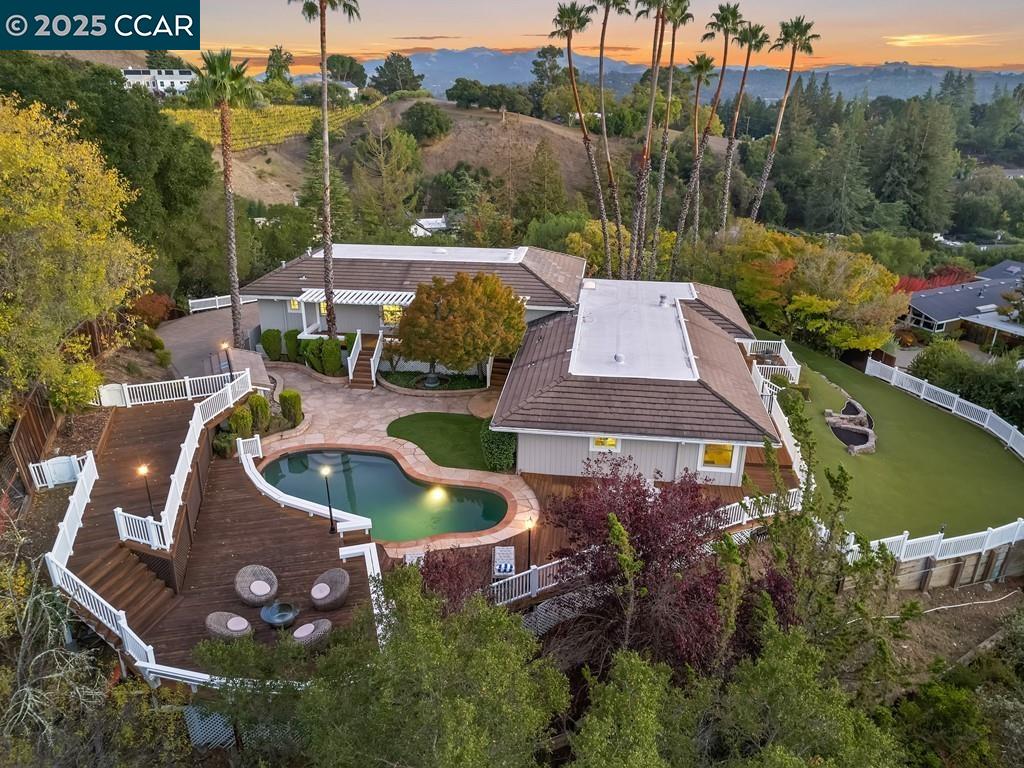 Detail Gallery Image 50 of 52 For 30 Presher Way, Lafayette,  CA 94549-3029 - 5 Beds | 2/1 Baths