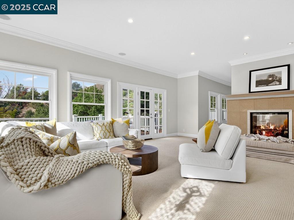 Detail Gallery Image 9 of 52 For 30 Presher Way, Lafayette,  CA 94549-3029 - 5 Beds | 2/1 Baths