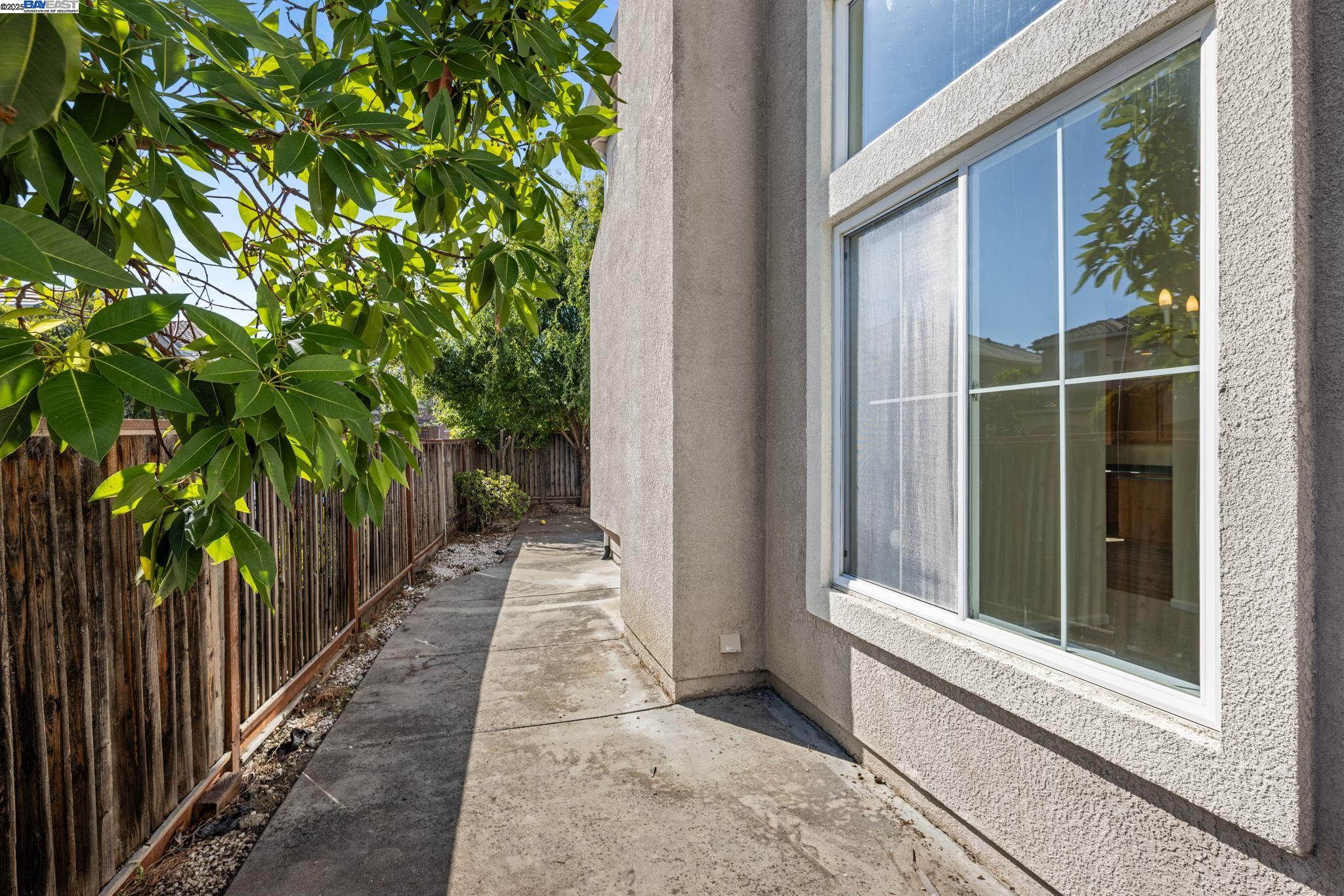 Detail Gallery Image 46 of 47 For 15619 Baypoint Ave, San Leandro,  CA 94579 - 4 Beds | 2/1 Baths