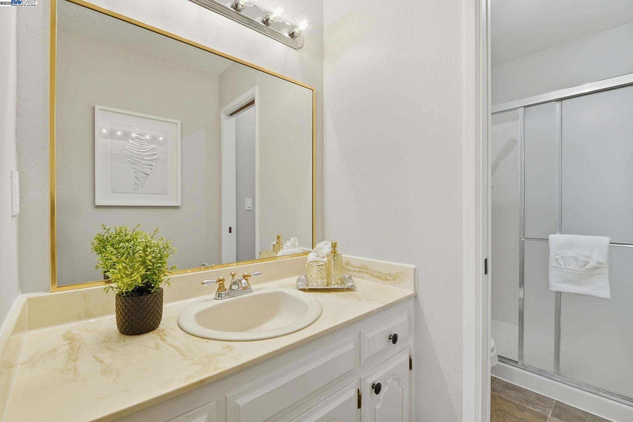 Detail Gallery Image 14 of 21 For 1567 Catherine Way, Concord,  CA 94519 - 3 Beds | 2 Baths