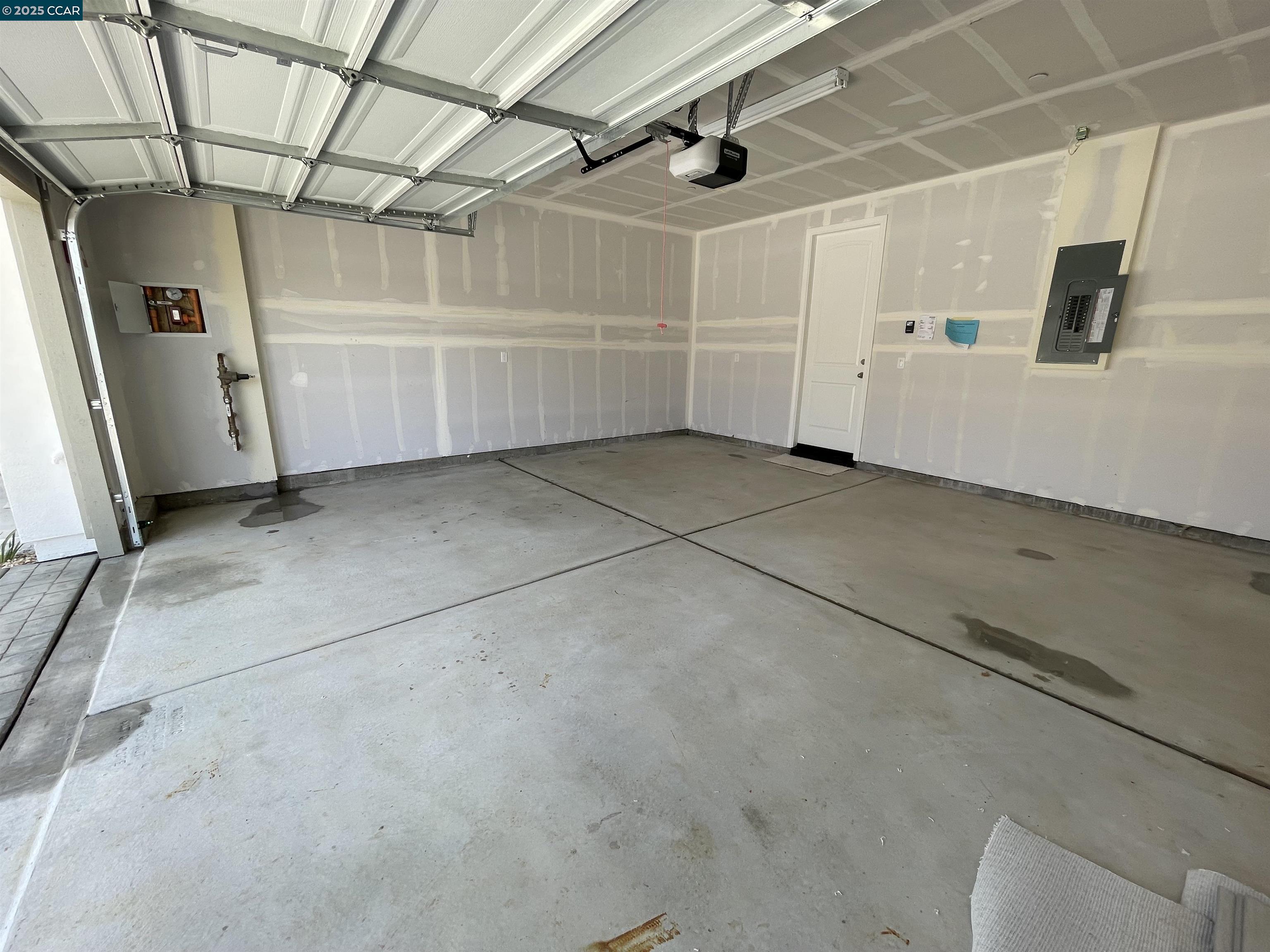 Detail Gallery Image 33 of 36 For 5279 Waterleaf Ln, Fairfield,  CA 94534 - 4 Beds | 2/1 Baths